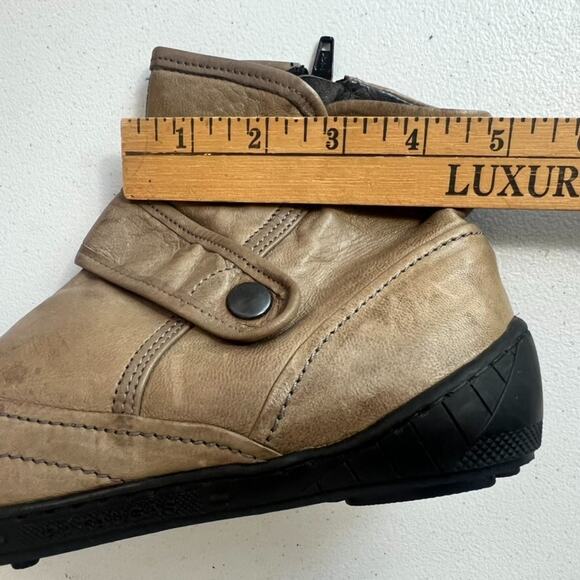 Pataugas Boots Women's EU 41 US 10.5 Tan Black Zip Up Snap Strap Lightweight - Picture 6 of 10